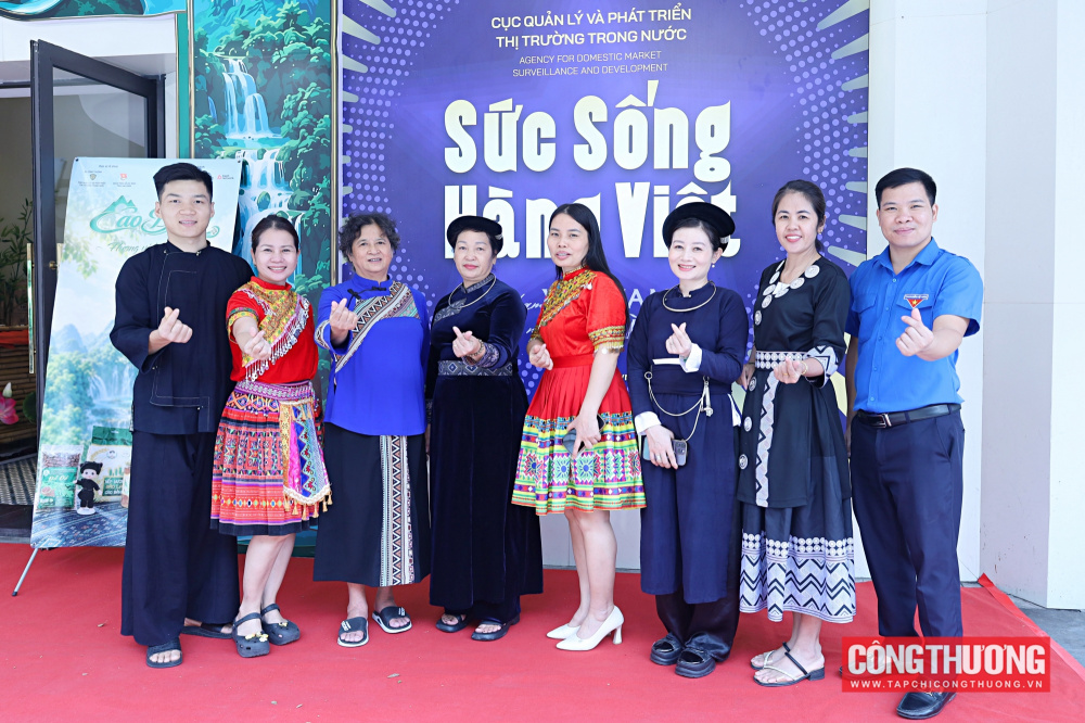 Một số hình ảnh tại Chương trình “Sức sống hàng Việt” số 13: Cao Bằng - Hương vị biên cương