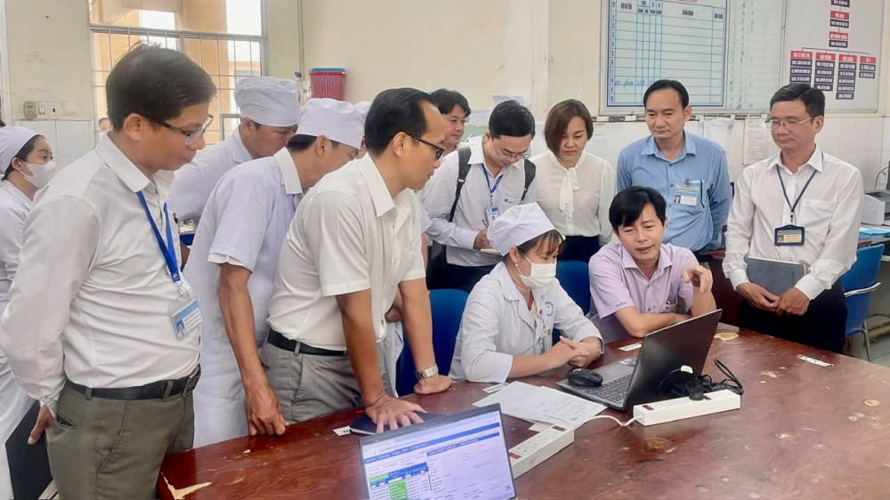 Trung tâm Y tế Hòn Đất