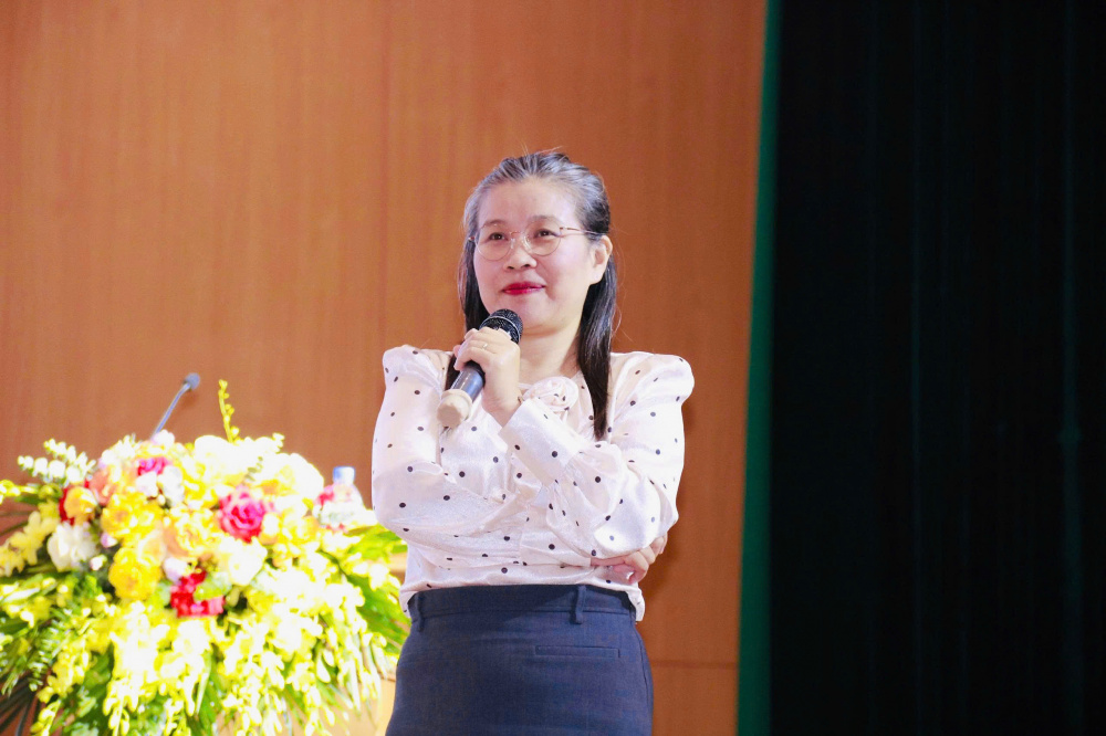TS.BS. Nghiêm Nguyệt Thu - Phó Chủ tịch Hội Tiết chế Dinh dưỡng Việt Nam, Trưởng khoa Dinh dưỡng, Bệnh viện Đa khoa Tâm Anh, Hà Nội, phân tích những vấn đề dinh dưỡng thường gặp ở người trẻ