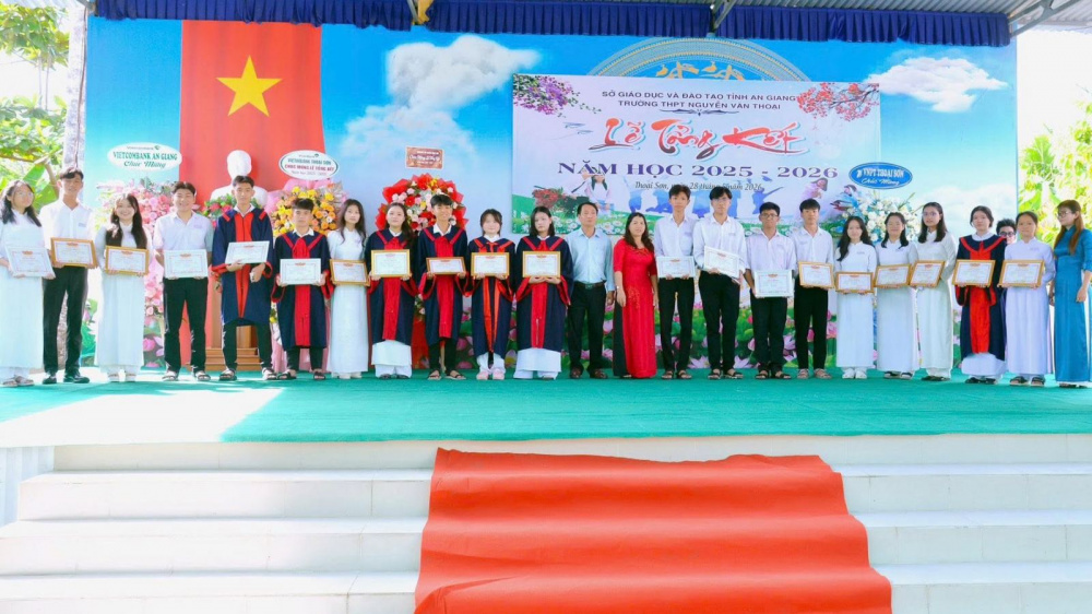 Trường THPT Nguyễn Văn Thoại
