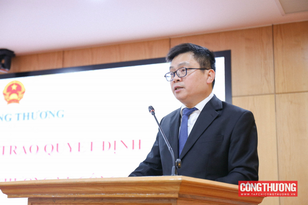 Thứ trưởng Bộ Công Thương Trương Thanh Hoài phát biểu giao nhiệm vụ tại hội nghị