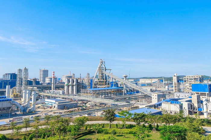 Khu liên hợp sản xuất gang thép Hòa Phát Dung Quất có công suất 12 triệu tấn/năm  