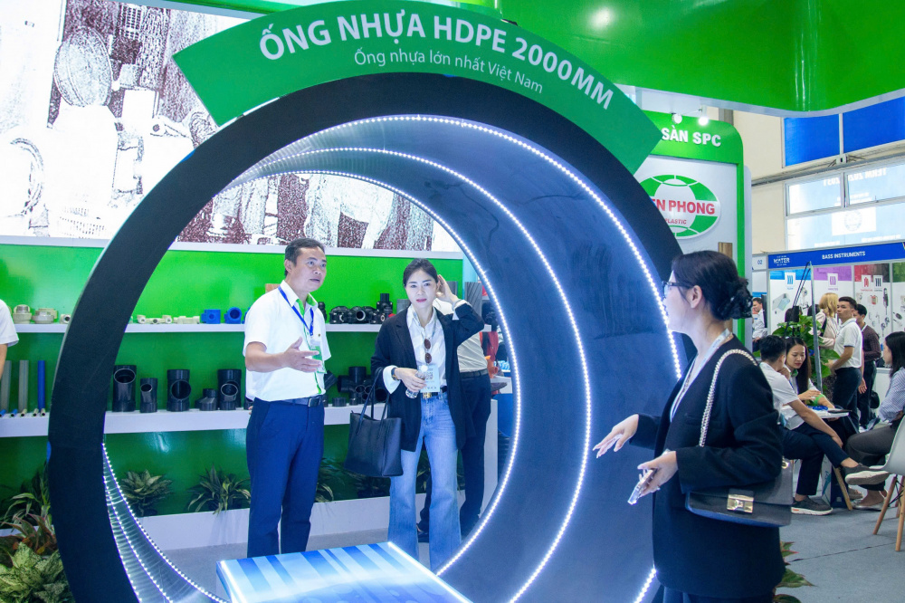 Nhựa Tiền phòng