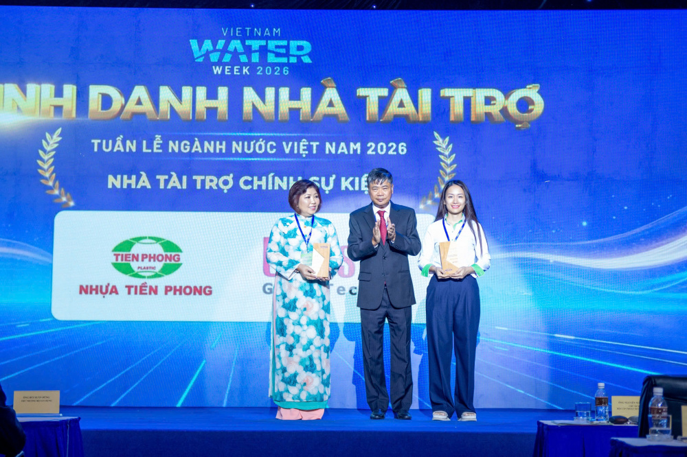 Nhựa Tiền phòng