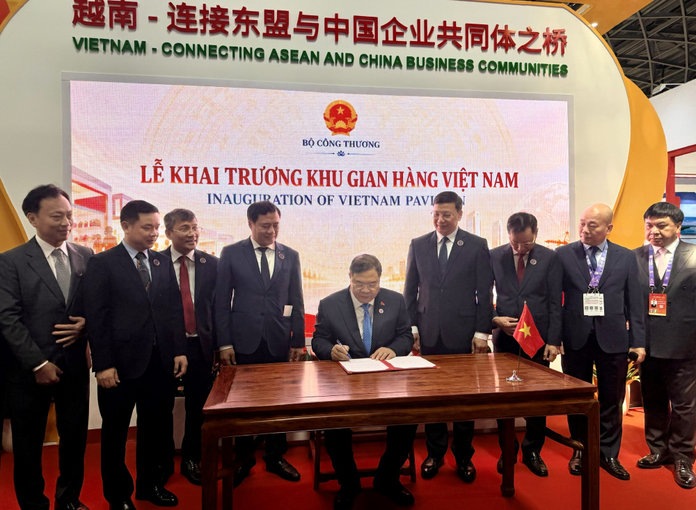 Việt Nam tiếp tục tham dự Hội chợ CAEXPO và Hội nghị CABIS lần thứ 23