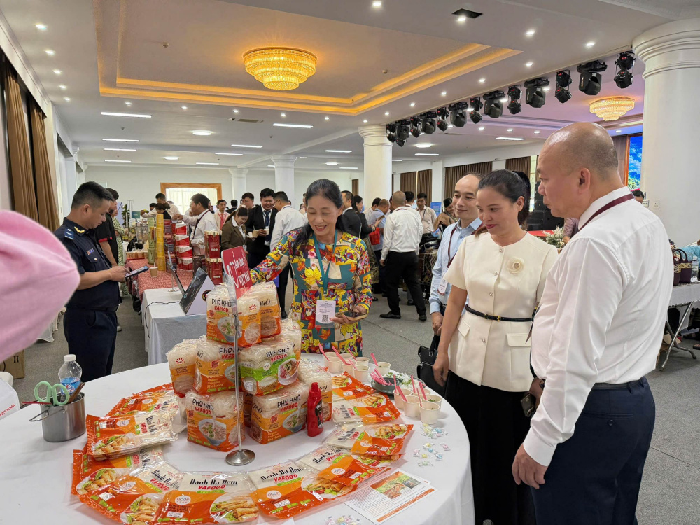Thúc đẩy kết nối thương mại biên mậu Việt Nam - Lào - Trung Quốc trong kỷ nguyên số và thương mại xanh