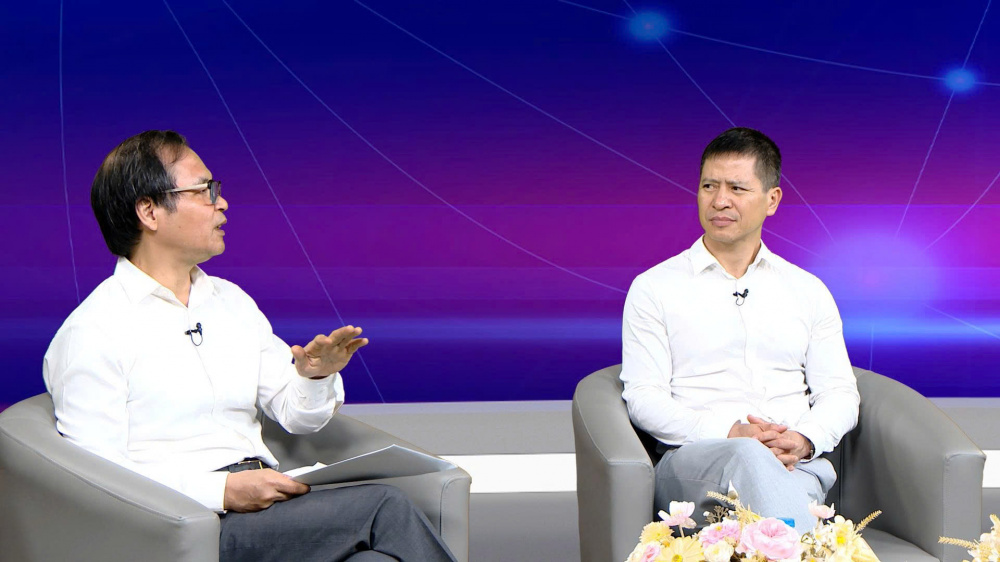 ông Tô Hoài Nam cho biết Hiệp hội Doanh nghiệp nhỏ và vừa Việt Nam sẽ tiếp tục đóng vai trò cầu nối giữa doanh nghiệp với cơ quan quản lý, chủ động kết nối các chủ thể, phản ánh vướng mắc từ thực tiễn và tham gia xây dựng chính sách.