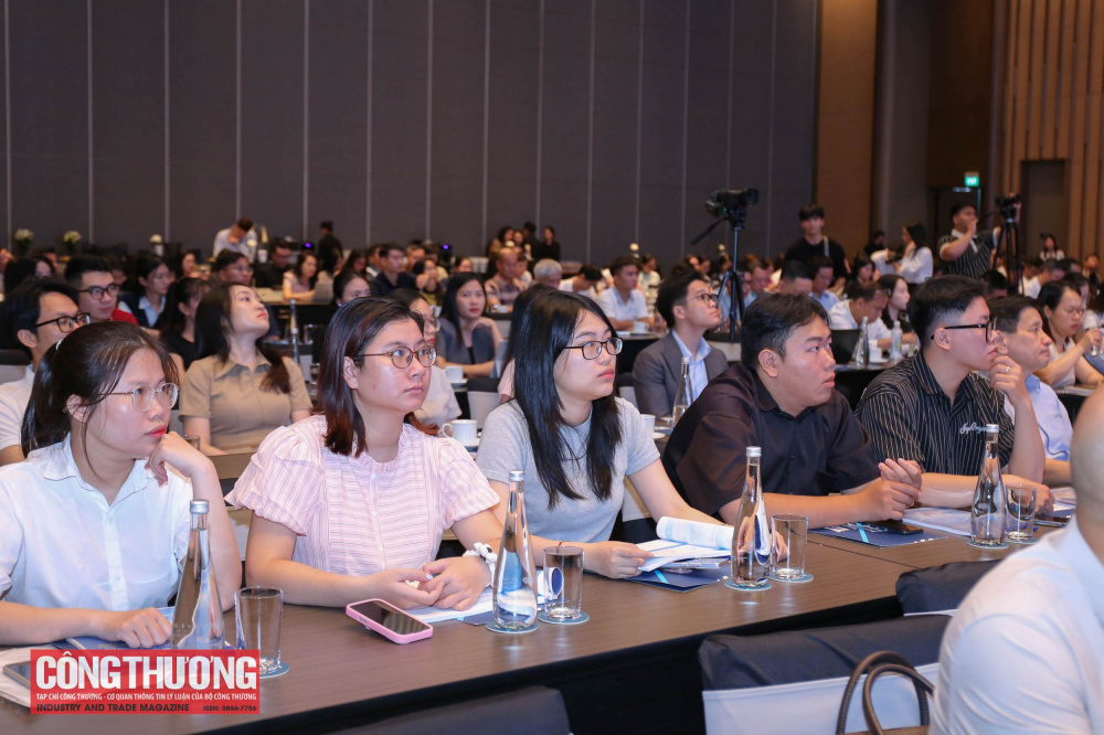 Từ góc độ quản lý nhà nước đối với thị trường trong nước, ông Bùi Nguyễn Anh Tuấn đề xuất 4 giải pháp có thể góp phần làm cho công cụ phòng vệ thương mại gần doanh nghiệp hơn và hiệu quả hơn.
