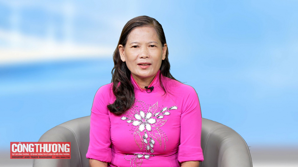 Bà Trần Thị Thúy - Giám đốc Hợp tác xã Lộc Thúy Quỳnh Farm