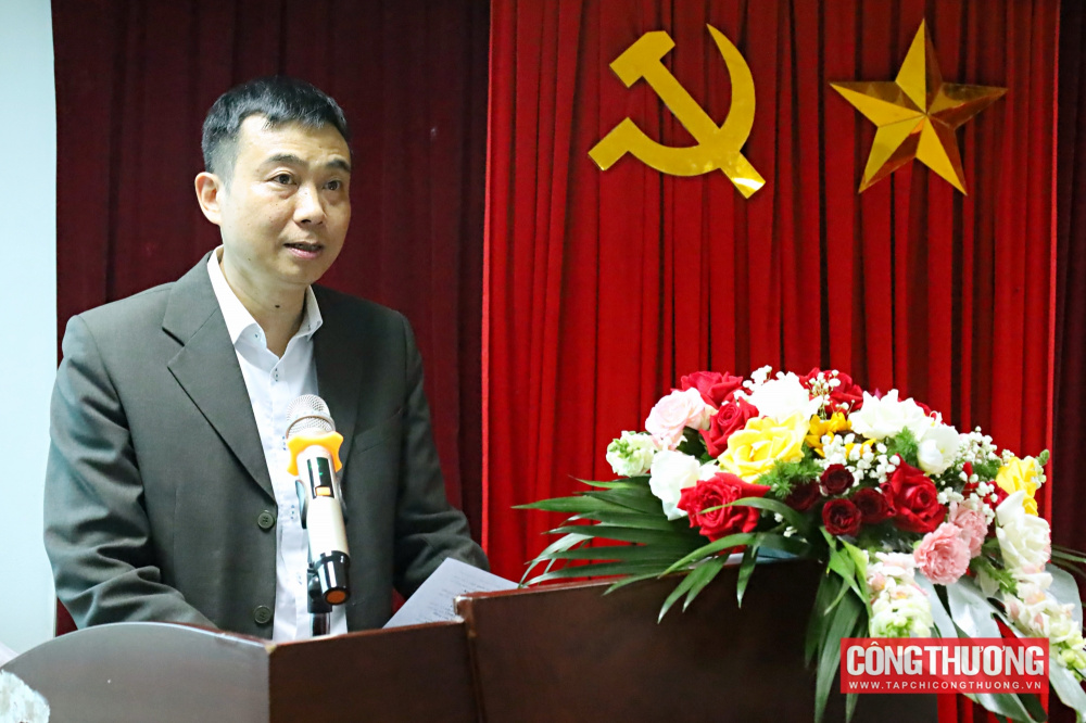 Trao quyết định bổ nhiệm tân Viện trưởng Viện Nghiên cứu Điện tử, Tin học, Tự động hóa