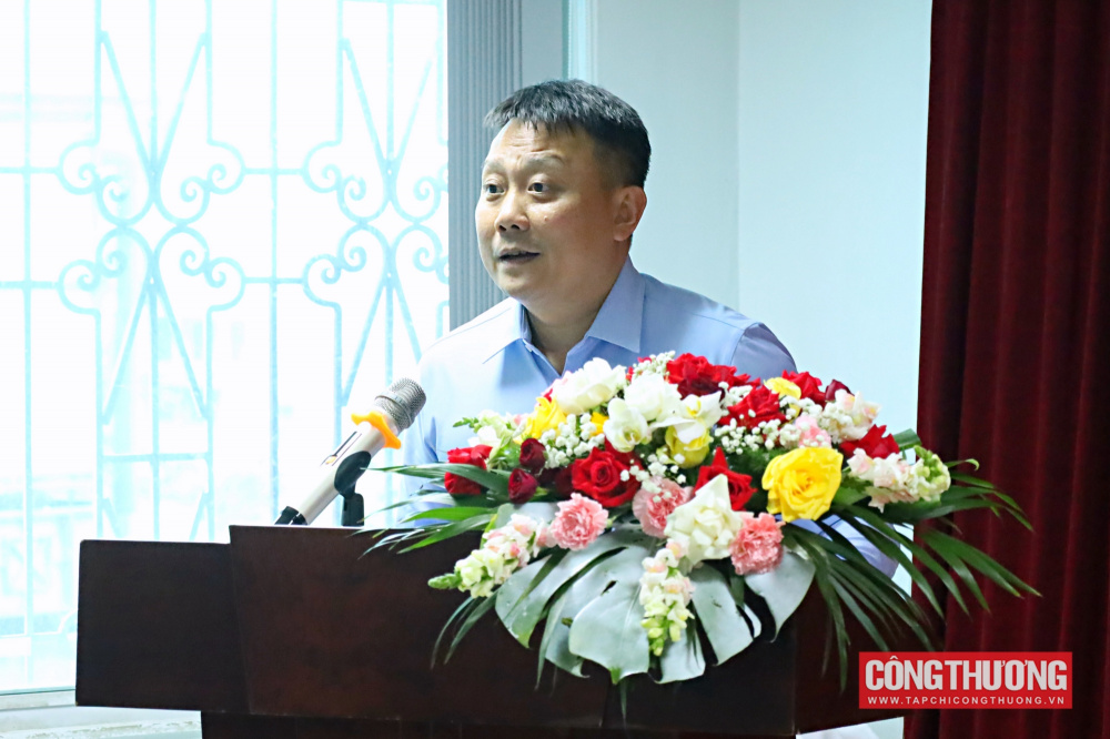 Một số hình ảnh tại buổi làm việc của lãnh đạo Bộ Công Thương và Lễ công bố Quyết định bổ nhiệm Viện trưởng Viện Nghiên cứu Điện tử, Tin học, Tự động hóa