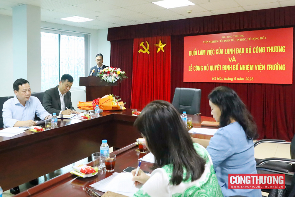 Một số hình ảnh tại buổi làm việc của lãnh đạo Bộ Công Thương và Lễ công bố Quyết định bổ nhiệm Viện trưởng Viện Nghiên cứu Điện tử, Tin học, Tự động hóa