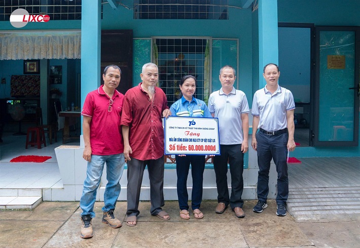 trao mái ấm 4
