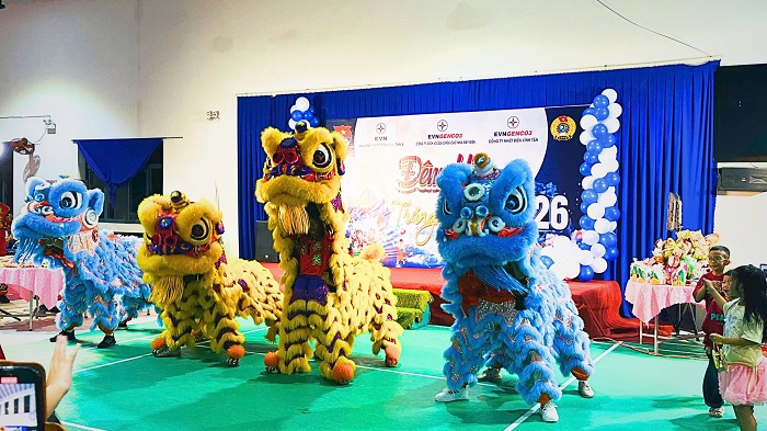 Rộn ràng tiếng trống lân, mở màn cho một đêm Trung thu đầy ắp tiếng cười