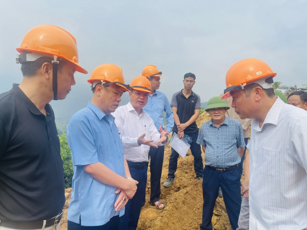 ông hiến