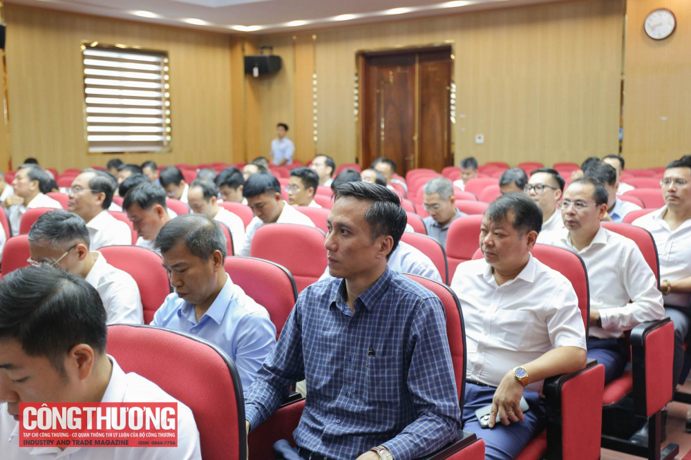 Thứ trưởng Bộ Công Thương Trương Thanh Hoài nhấn mạnh, công tác bảo dưỡng, sửa chữa đối với các nhà máy điện, lưới điện truyền tải và phân phối là một trong những nội dung có ý nghĩa quan trọng trong việc duy trì khả dụng của nguồn điện và lưới điện, bảo đảm độ tin cậy của thiết bị và góp phần bảo đảm vận hành hệ thống điện an toàn, ổn định