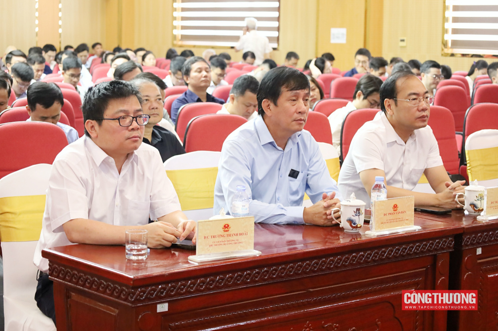 Đồng chí Trương Thanh Hoài chủ trì tham dự tại điểm cầu của Bộ