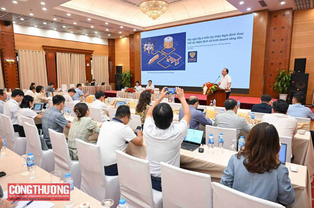 Ông Trần Hữu Linh - Cục trưởng Cục Quản lý và Phát triển thị trường trong nước, Bộ Công Thương