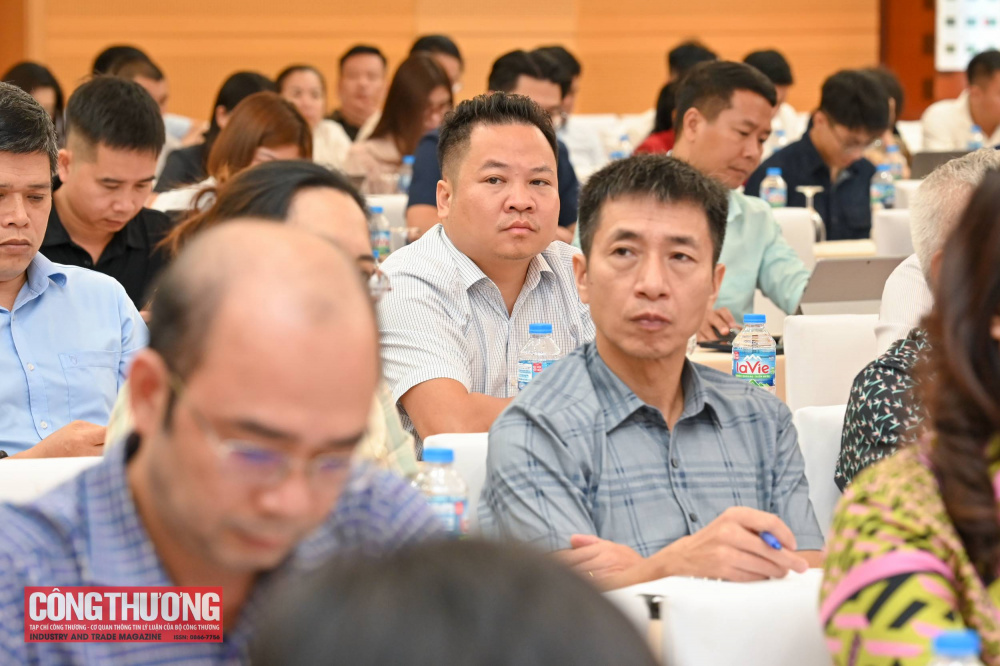 Các đại biểu tham dự Hội nghị