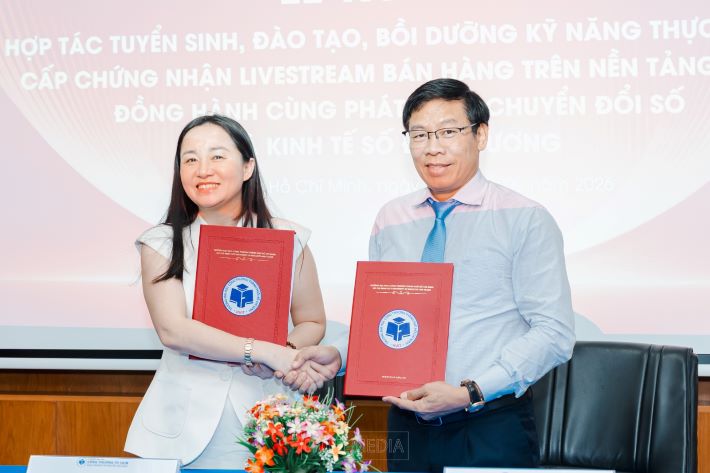 Hợp tác