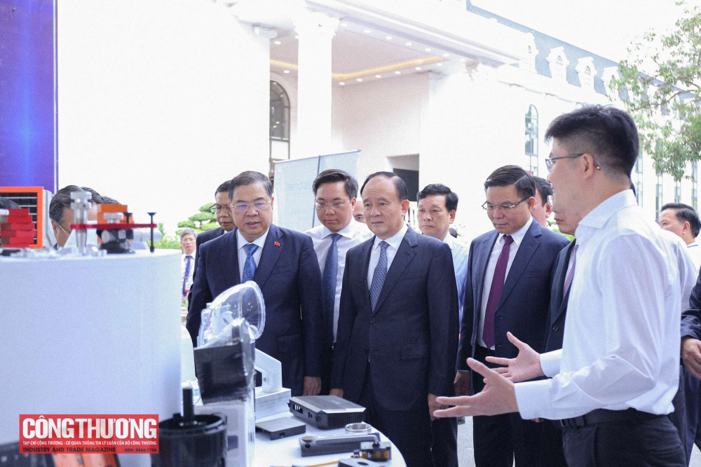Phó Thủ tướng Thường trực Phạm Gia Túc: Thúc đẩy công nghiệp hỗ trợ có bước phát triển mới, đóng góp vào năng lực tự chủ và sức cạnh tranh của nền kinh tế