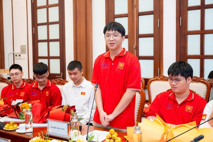 học bổng 7