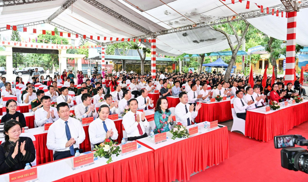 Lễ khai giảng 3