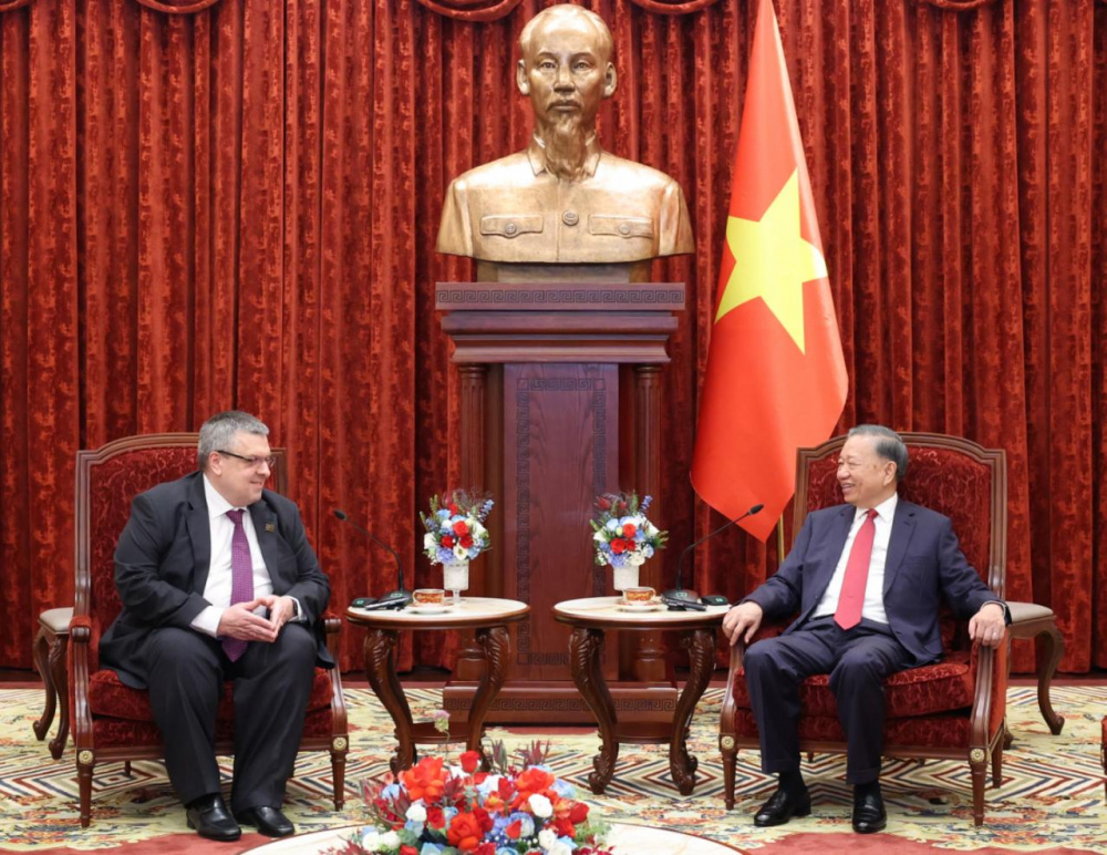 Tổng bí thư