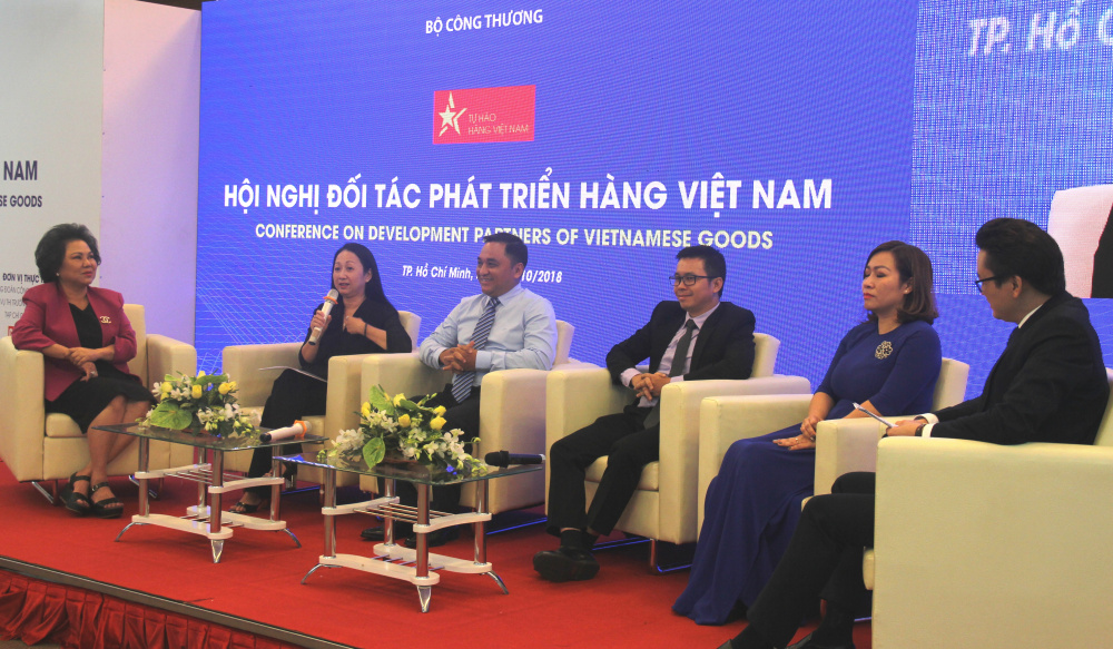 Một phiên thảo luận tại Hội nghị Một phiên thảo luận tại Hội nghị