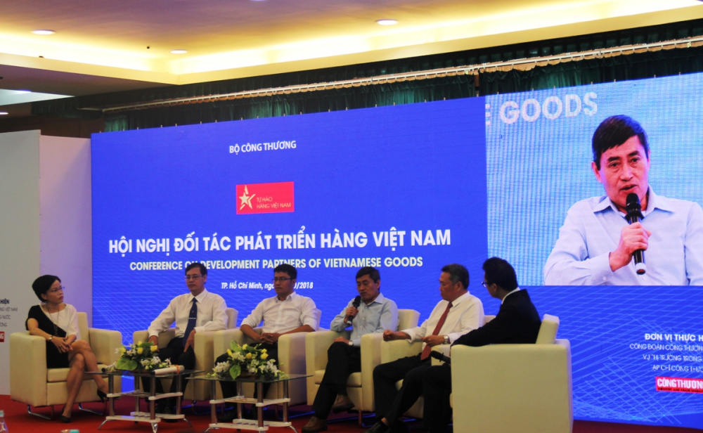 Một phiên thảo luận tại Hội nghị Một phiên thảo luận tại Hội nghị