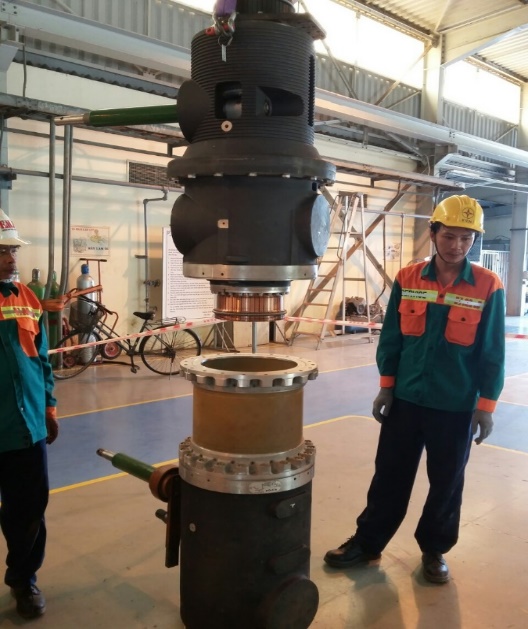Trung tu máy cắt đầu cực 902