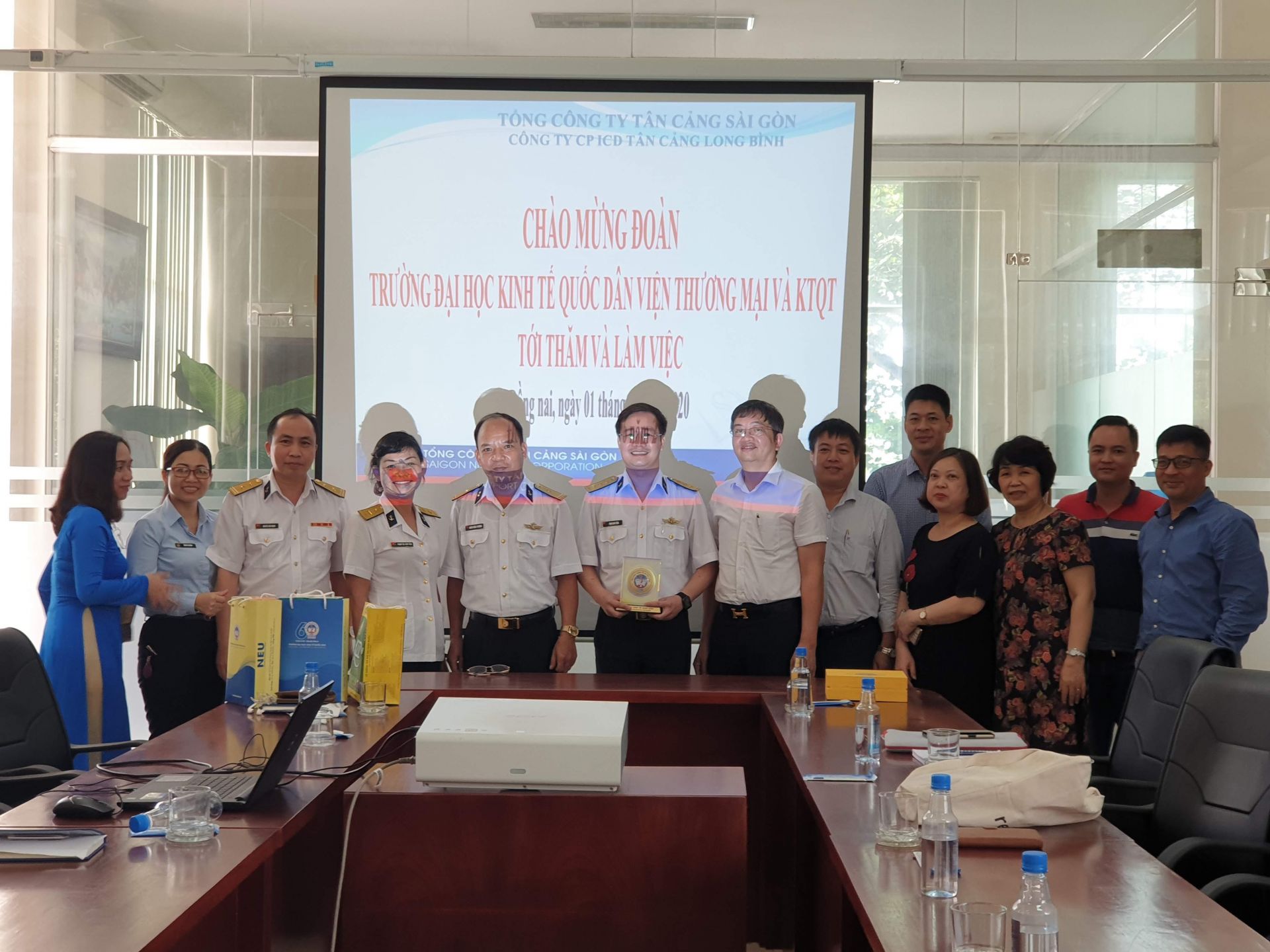 Tân cảng