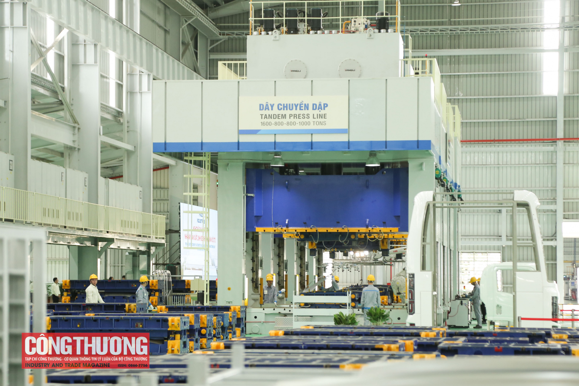 Nhà máy Sản xuất Kính ô tô cao cấp có diện tích 15.000 m2, tổng vốn đầu tư 25 triệu USD, trong đó Xưởng sản xuất kính xe du lịch có công suất 300.000 bộ/năm, bao gồm: Dây chuyền sản xuất kính cửa, dây chuyền sản xuất kính lưng, dây chuyền sản xuất kính chắn gió, với công nghệ hoàn toàn mới, sử dụng lò cường lực 3D, dập khuôn có độ chính xác cao, tự động hoá hoàn toàn các công đoạn cắt - mài - khoan, in lụa, ghép phim, đáp ứng tiêu chuẩn chất lượng của các thương hiệu ô tô quốc tế; và xưởng sản xuất kính xe tải, bus, với công suất 150.000 bộ/năm. Nhà máy Sản xuất Thiết bị điện ô tô được xây dựng trên diện tích 20.000 m2, với tổng vốn đầu tư 20 triệu USD, có công suất 150.000 bộ dây điện và 50.000 bộ linh kiện, thiết bị điện tử ô tô du lịch/ năm. Nhà máy được trang bị các dây chuyền, máy móc thiết bị tích hợp đa chức năng với các công đoạn cắt, bấm, tuốt tự động, cùng với các băng chuyền lắp ráp chuyên dụng và hệ thống kiểm tra chất lượng theo tiêu chuẩn quốc tế, đáp ứng sản lượng và yêu cầu xuất khẩu.