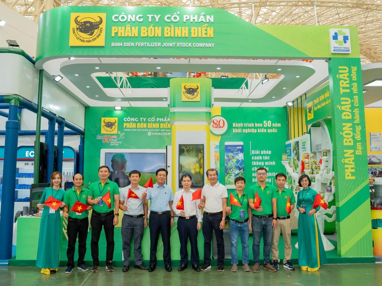 Điểm nhấn Thương hiệu quốc gia Việt Nam tạo nên bức tranh đa sắc tại Triển lãm Thành tựu Đất nước