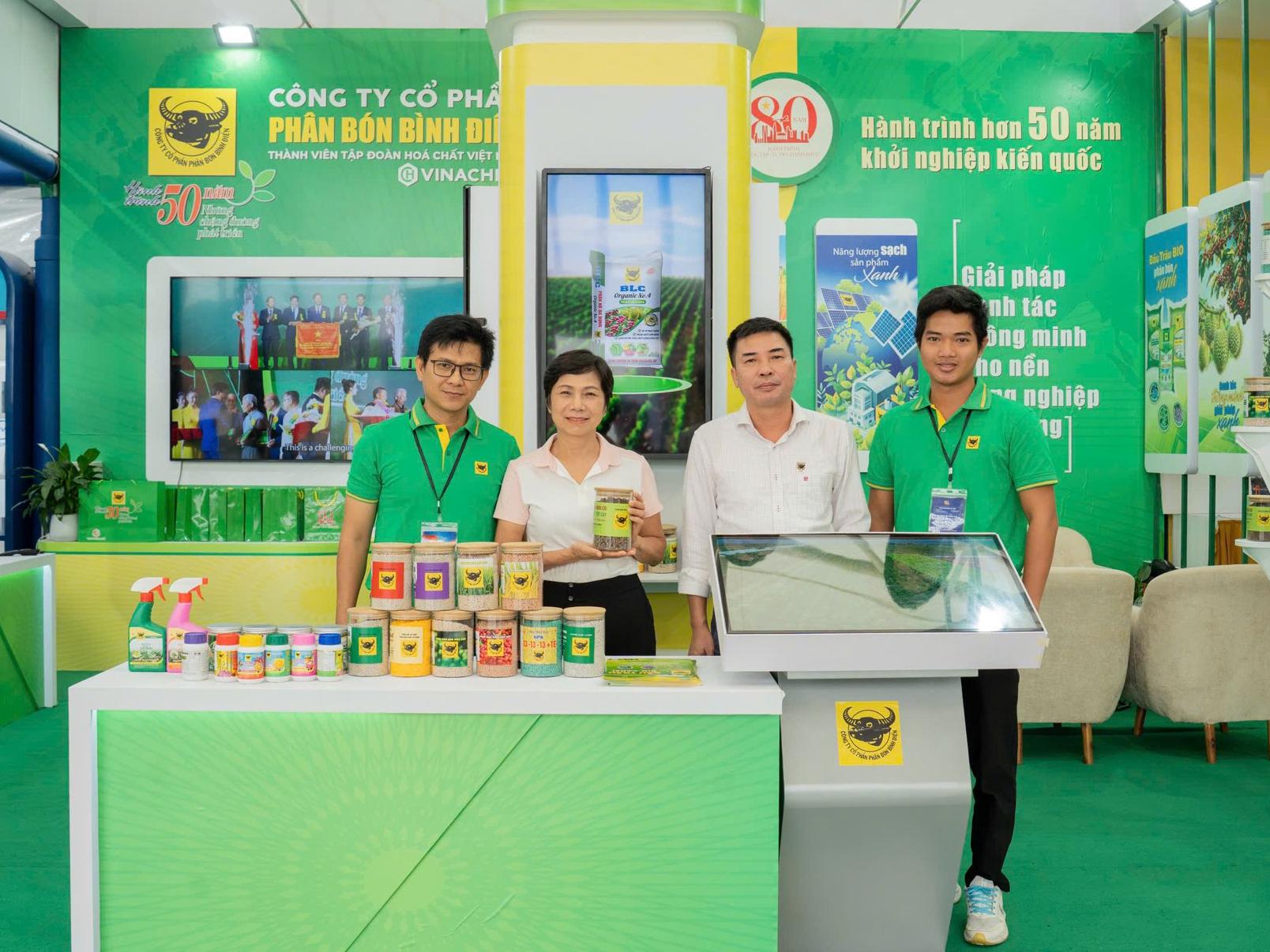 Điểm nhấn Thương hiệu quốc gia Việt Nam tạo nên bức tranh đa sắc tại Triển lãm Thành tựu Đất nước