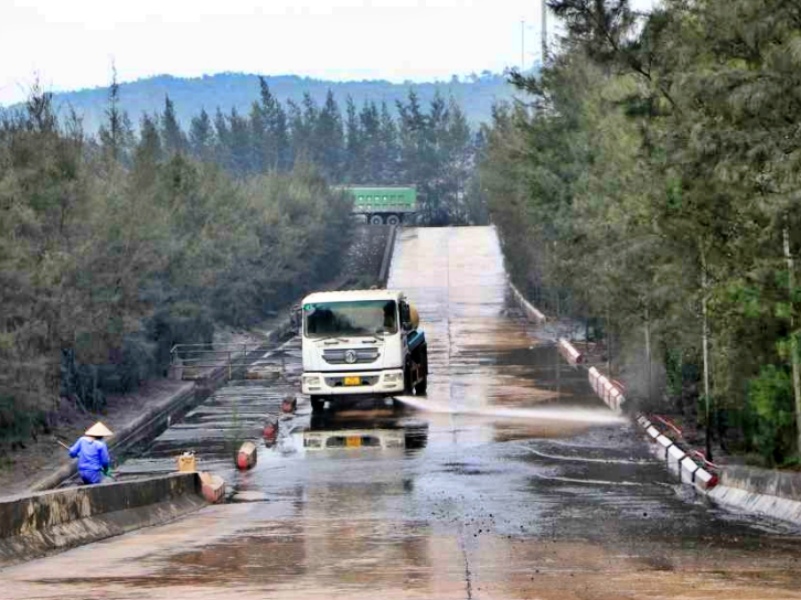 phun rửa đường tại TKV