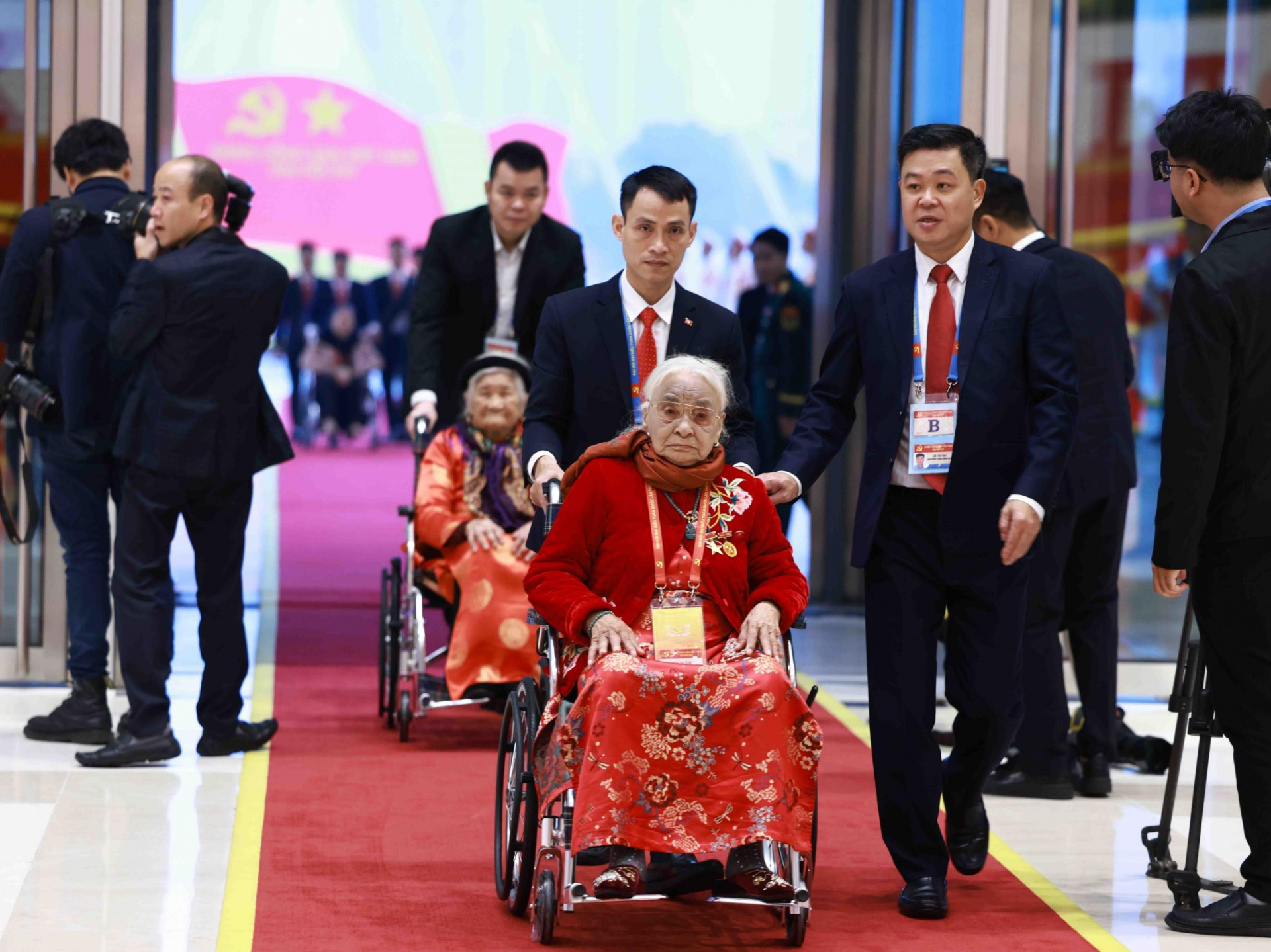 Dấu ấn nhiệm kỳ Đại hội XIII: Năng lực, bản lĩnh, kiên định, vững vàng