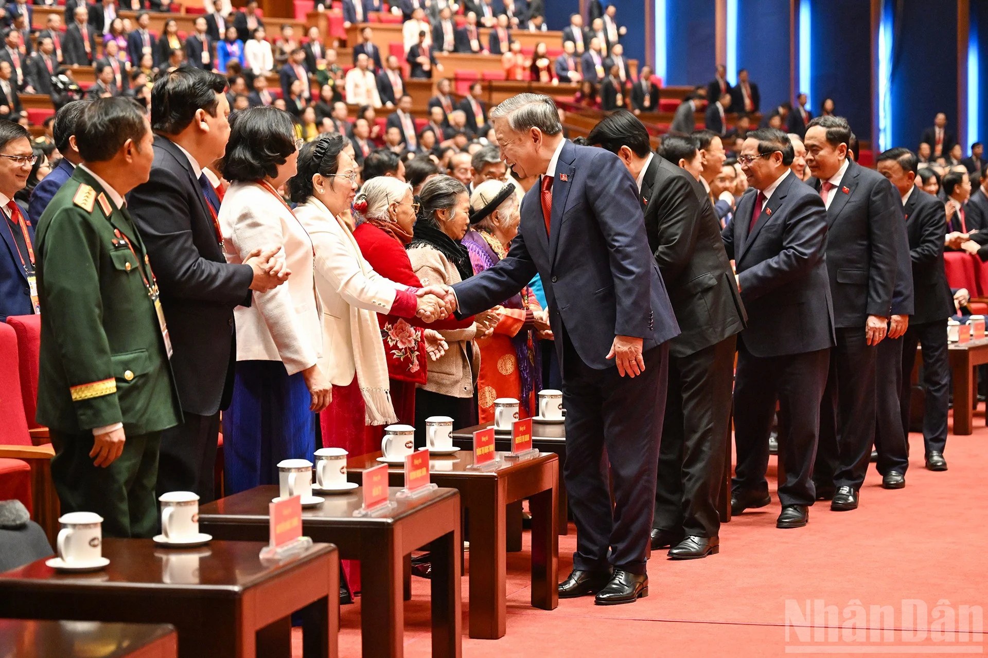 Các đại biểu tại phiên bế mạc Đại hội đại biểu toàn quốc lần thứ XIV của Đảng Cộng sản Việt Nam.