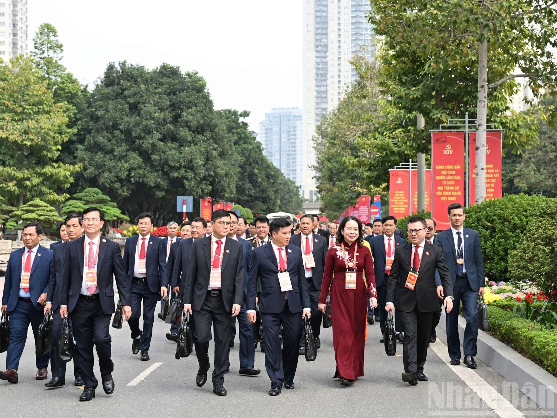 TIẾN LÊN! TOÀN THẮNG ẮT VỀ TA!