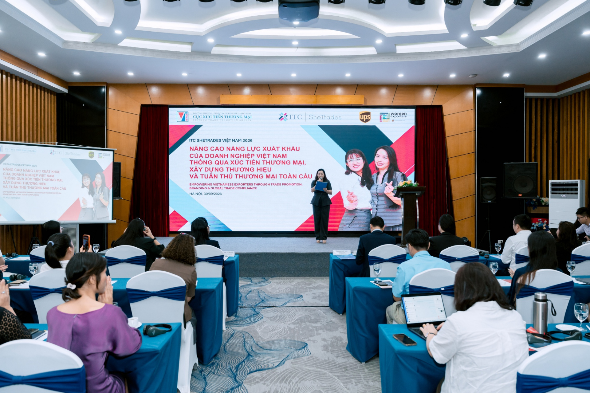 hội thảo “Nâng cao năng lực xuất khẩu của doanh nghiệp Việt Nam thông qua xúc tiến thương mại, xây dựng thương hiệu và tuân thủ thương mại toàn cầu”