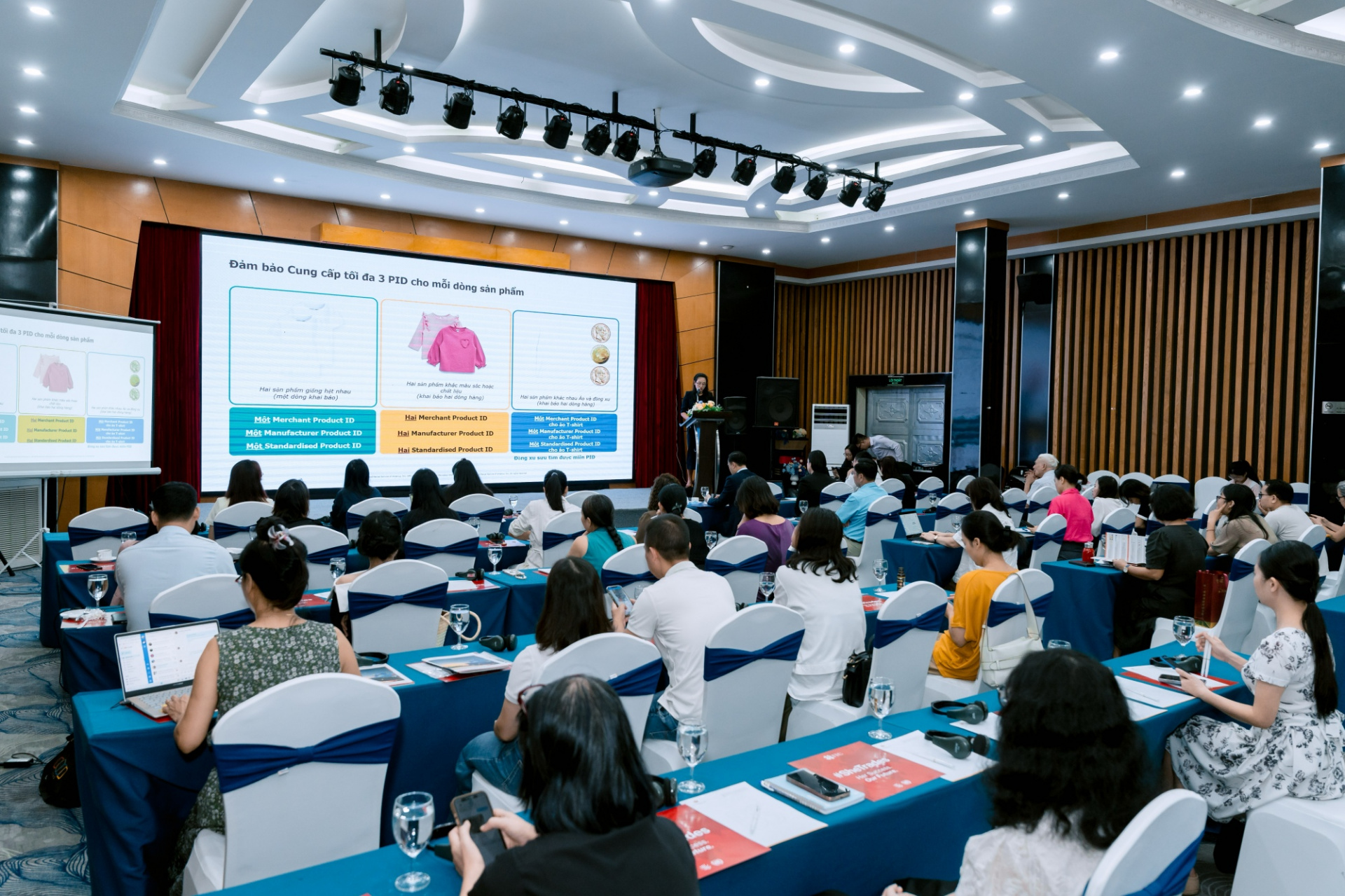 bà Đinh Anh Thu Hương - Trưởng bộ phận Đối ngoại và Quan hệ Chính phủ của UPS Việt Nam và Thái Lan