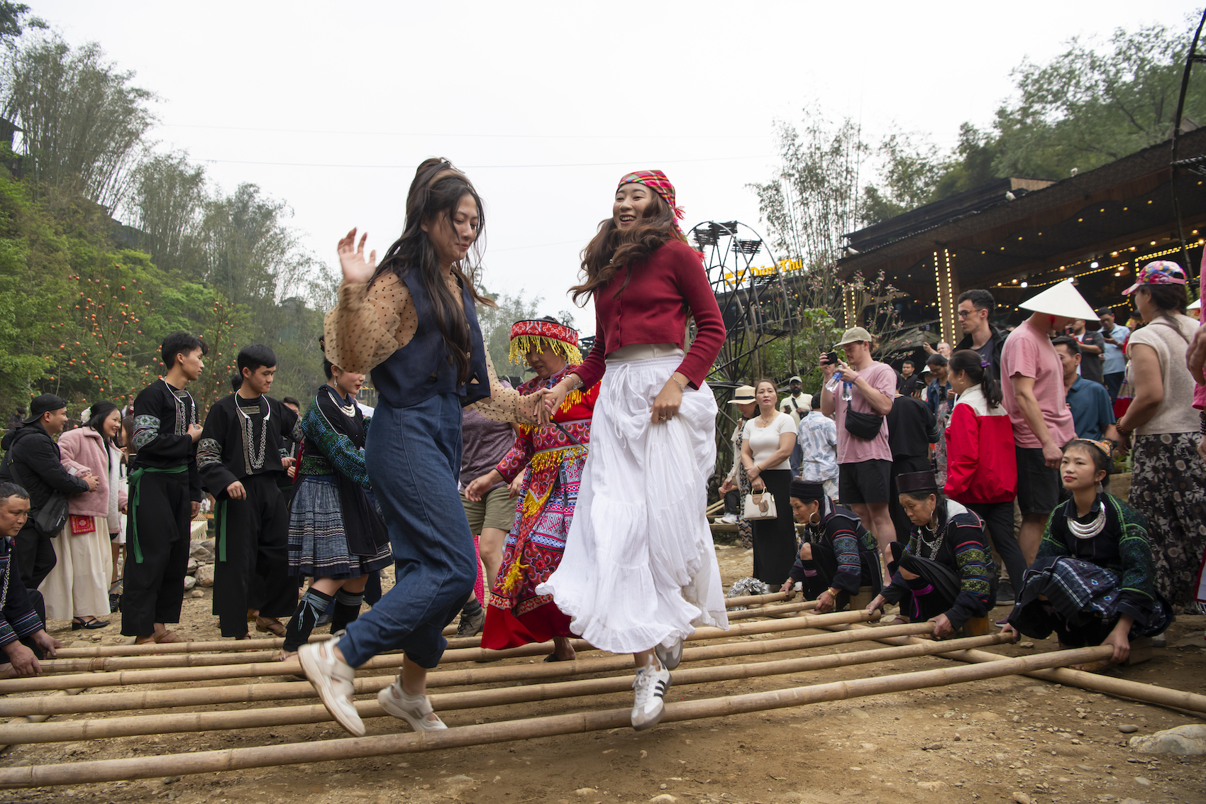 rực rỡ sắc xuân