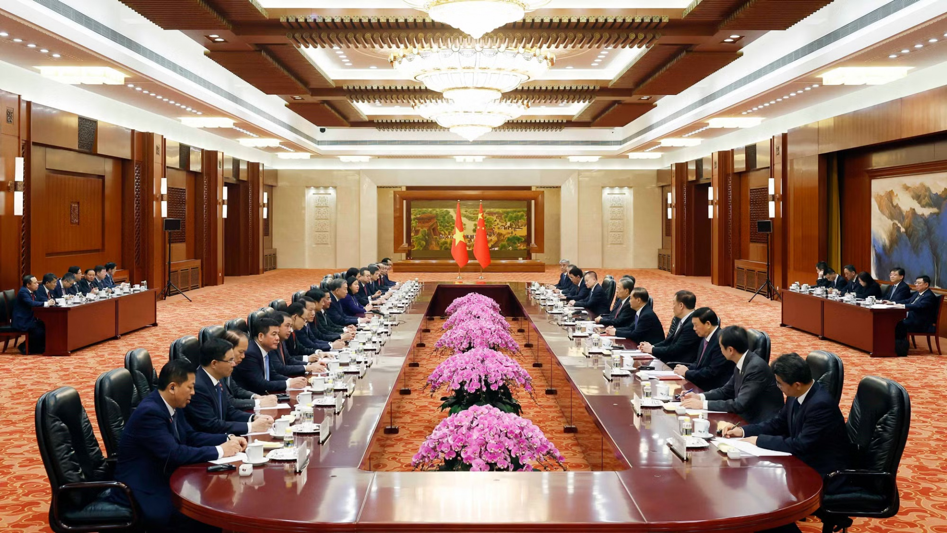 hội kiến Ủy viên Thường vụ Bộ Chính trị Trung ương Đảng Cộng sản Trung Quốc, Ủy viên trưởng Ủy ban Thường vụ Đại hội Đại biểu nhân dân toàn quốc nước Cộng hòa nhân dân Trung Hoa Triệu Lạc Tế