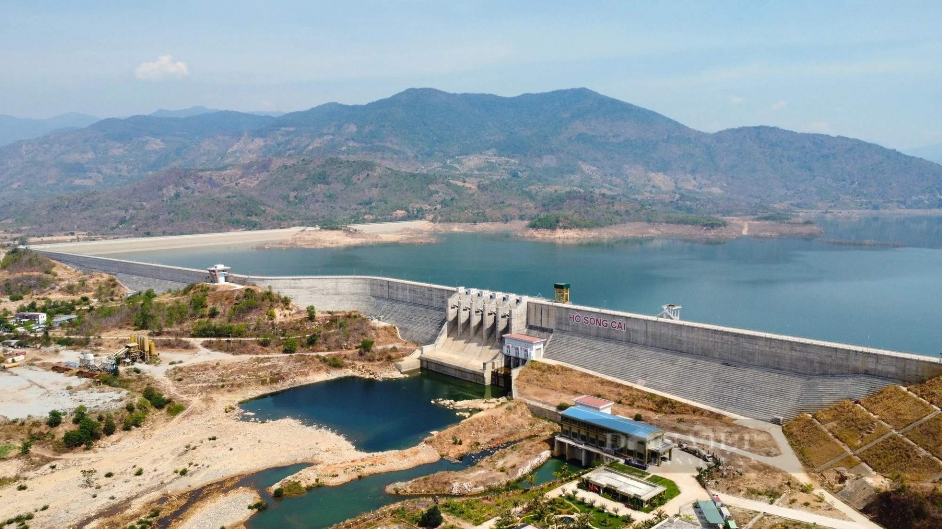 Thủy điện tích năng Bác Ái sử dụng nước từ hồ Sông Cái thuộc hệ thống thủy lợi Tân Mỹ ở Ninh Thuận - Ảnh: Đức Cường
