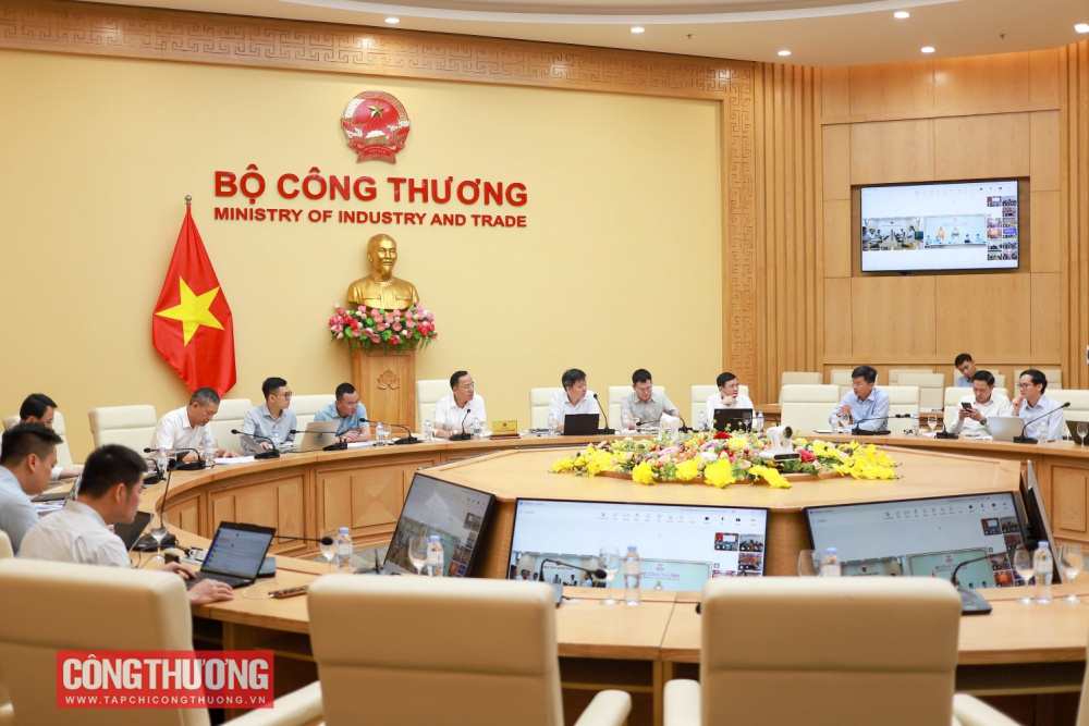 Thứ trưởng Nguyễn Hoàng Long kiểm tra, đôn đốc triển khai các dự án điện theo Quy hoạch điện VIII điều chỉnh