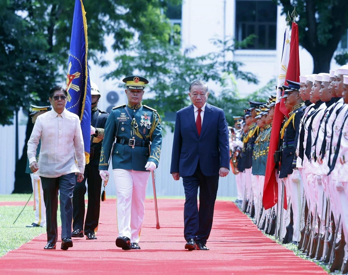 Các hoạt động của Bộ trưởng Lê Mạnh Hùng tham gia Đoàn công tác thăm Philippines của Tổng Bí thư, Chủ tịch nước Tô Lâm