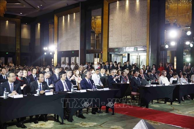 Các hoạt động của Bộ trưởng Lê Mạnh Hùng tham gia Đoàn công tác thăm Philippines của Tổng Bí thư, Chủ tịch nước Tô Lâm