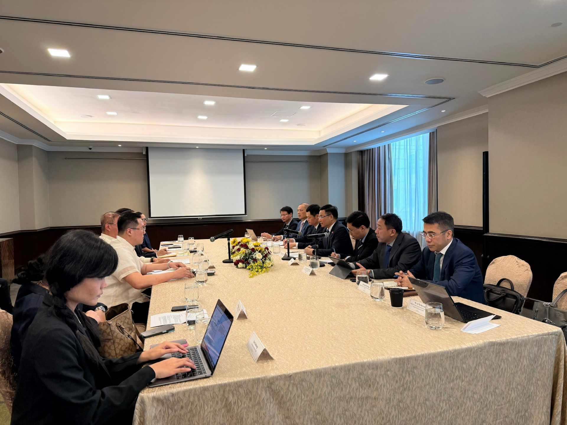 Các hoạt động của Bộ trưởng Lê Mạnh Hùng tham gia Đoàn công tác thăm Philippines của Tổng Bí thư, Chủ tịch nước Tô Lâm