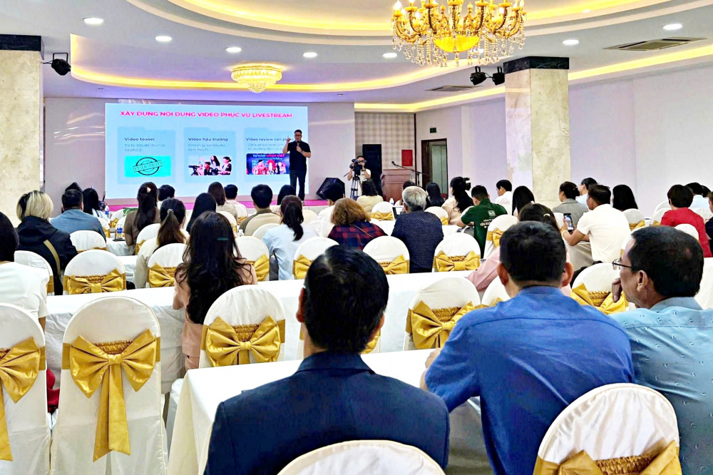 Hội nghị tập huấn “Tăng cường kỹ năng kinh doanh trên môi trường số và chiến lược livestream hiệu quả”