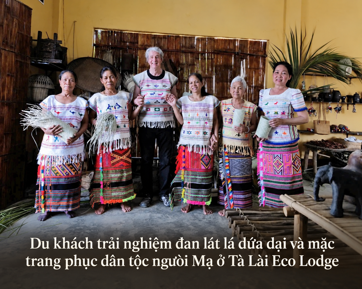 Từ những tàu lá dứa rừng từng được người Mạ dùng để đan đồ đựng cơm, một sản phẩm thủ công tưởng như chỉ còn trong ký ức đang được hồi sinh ở Tà Lài.